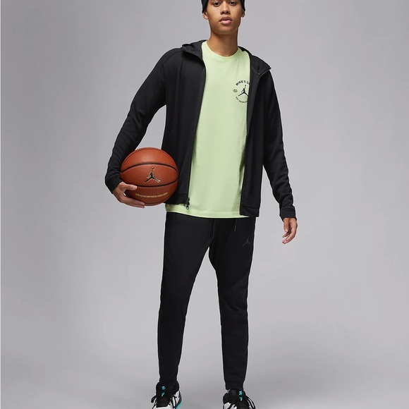 Jordan Dri-FIT Sport
Men's Air Fleece Full-Zip Hoodie - Picture 7 of 9